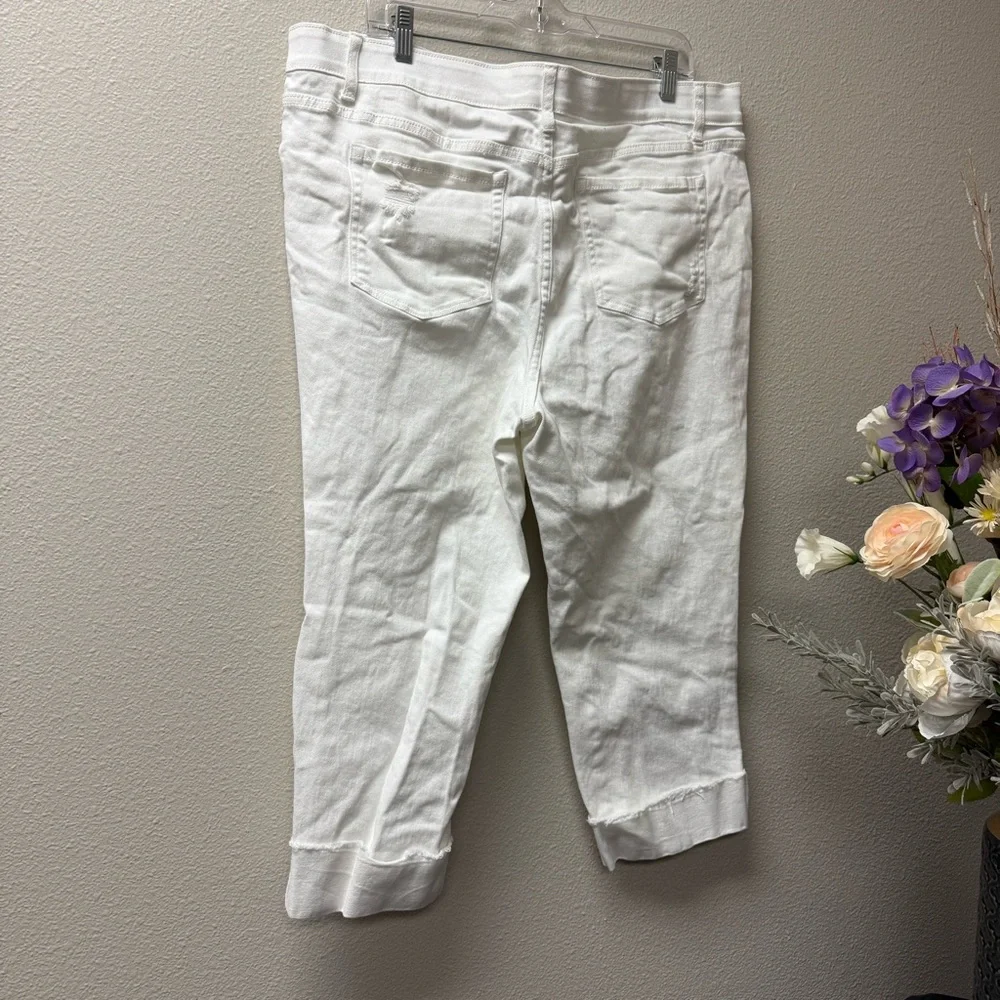 Terra & Sky Plus 20W White Distressed Capri Jeans Rolled Hem Summer Casual - Picture 3 of 7